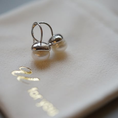silver925 パールの木の実ピアス