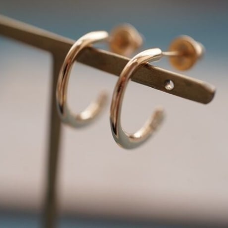 【one】18kgp flap pierce