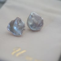 【drop】10KYG 花びらケシピアス