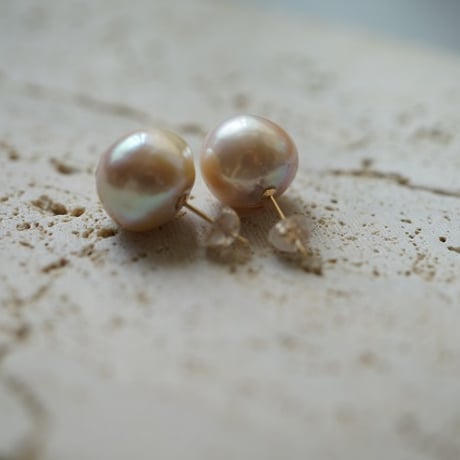 【drop】K10 バロックパールピアス（ecru)