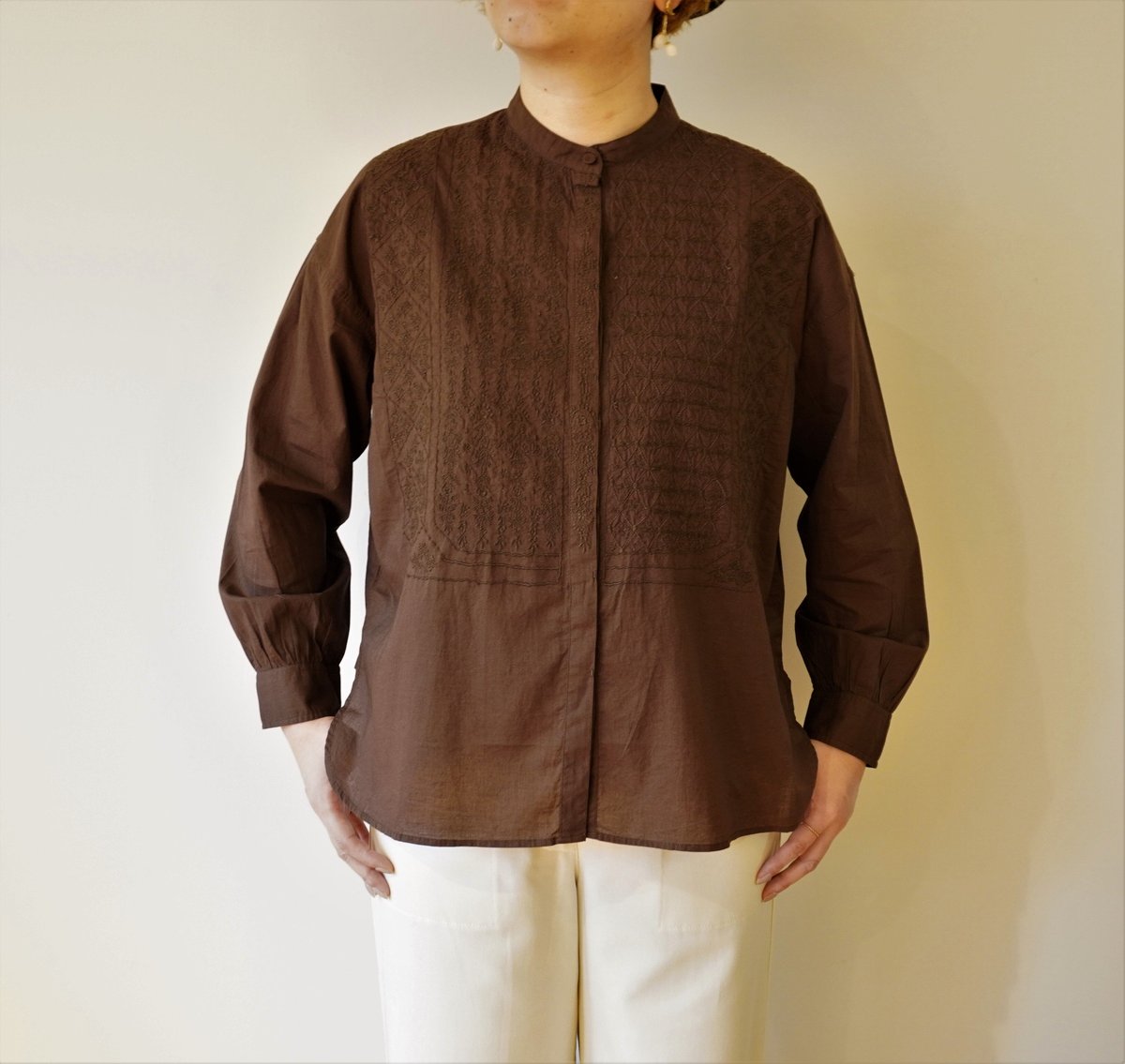 maison de soil/エンブロイダリー バンドカラーシャツ maison de soil/エンブロイダリー バンドカラーシャツ
