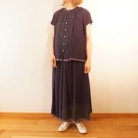 maison de soil／ボイルウール バックボタン刺繍ブラウス | Beignets O