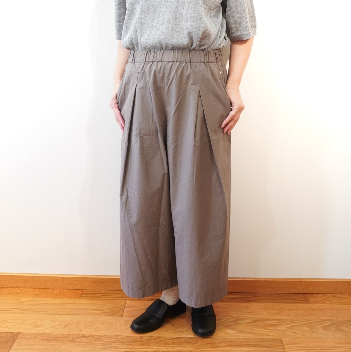 evameva キュロットパンツ アンティークホワイト M evameva キュロットパンツ アンティークホワイト M