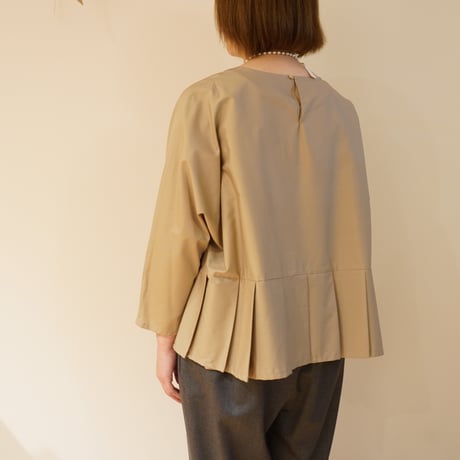 utilité／裾タック コットンブラウス