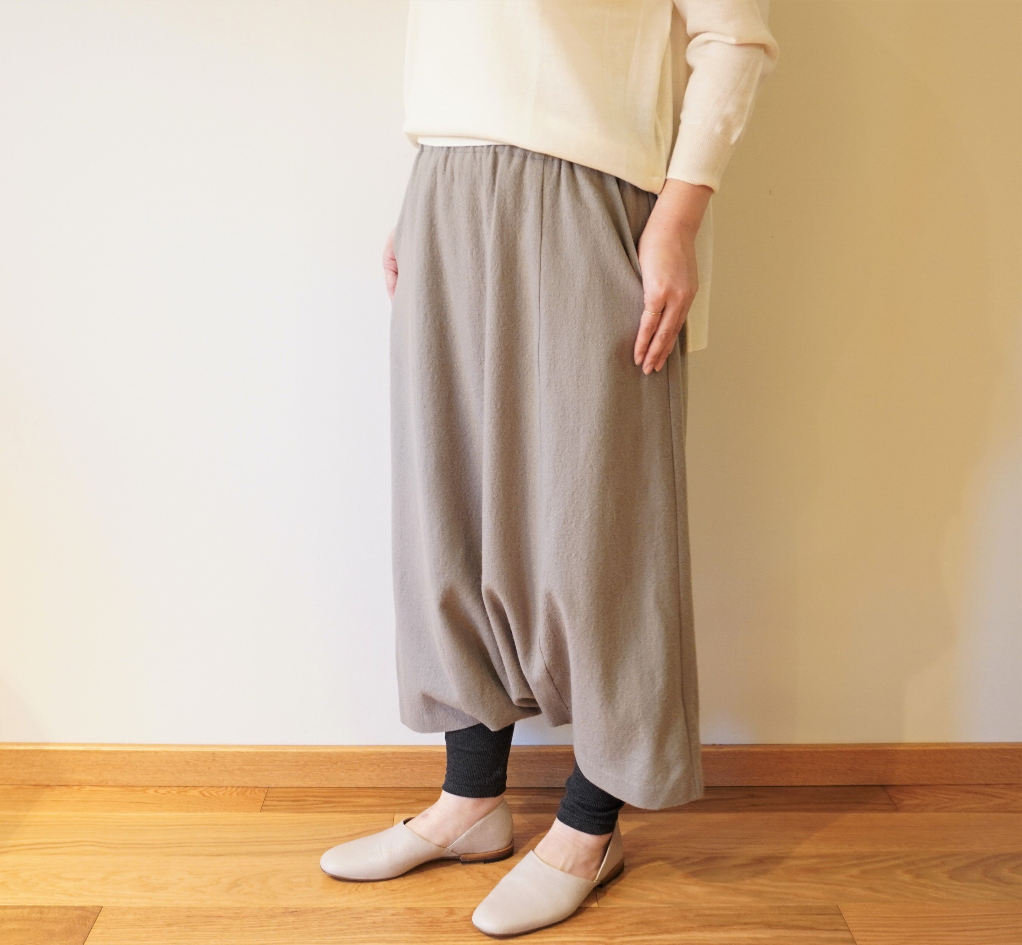 evam eva／ウールサルエルパンツ | Beignets Online