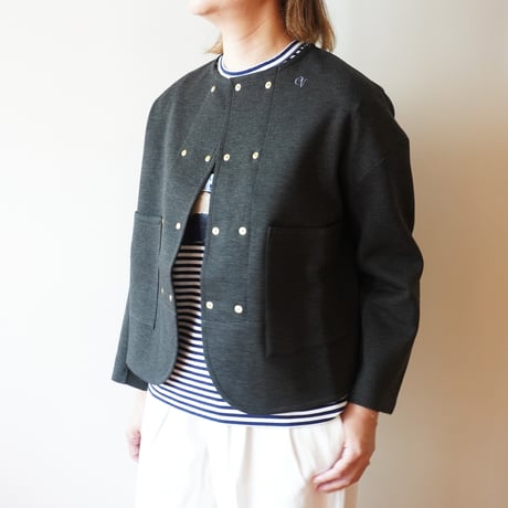CHEVAL Plus／JERSEYのオフィサーJK