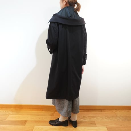 CHEVAL Plus／フーディーのフィールドコート