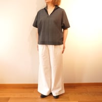 maison de soil／ボイルウール バックボタン刺繍ブラウス | Beignets O