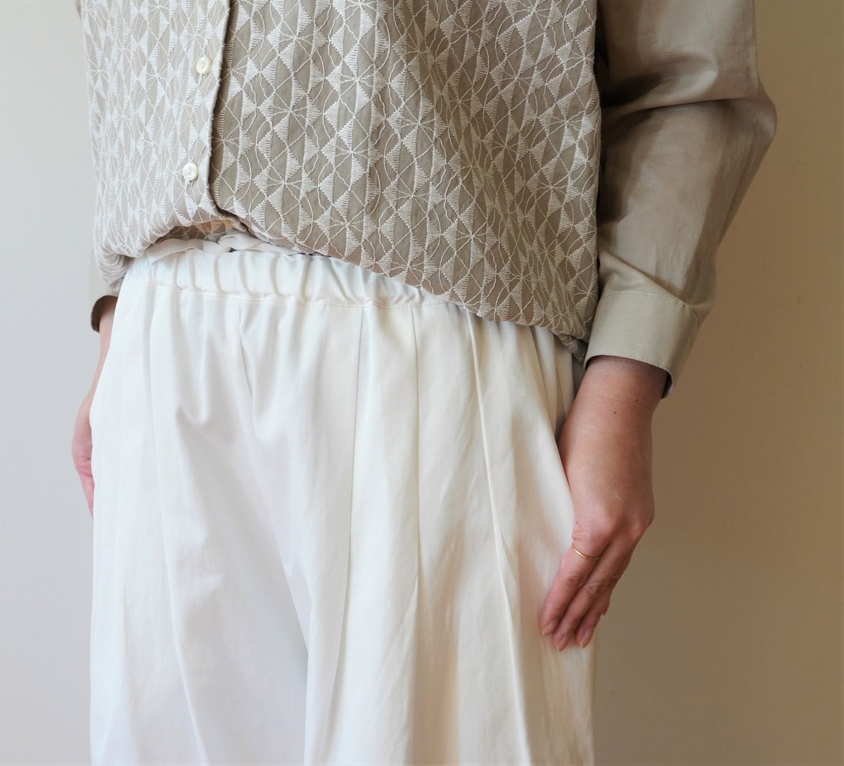 STAMP AND DIARY／スーピマコットン ウエストタックワイドパンツ