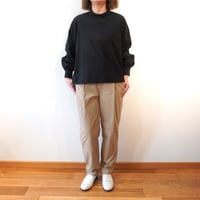 lelill／トラベルテーパードパンツ