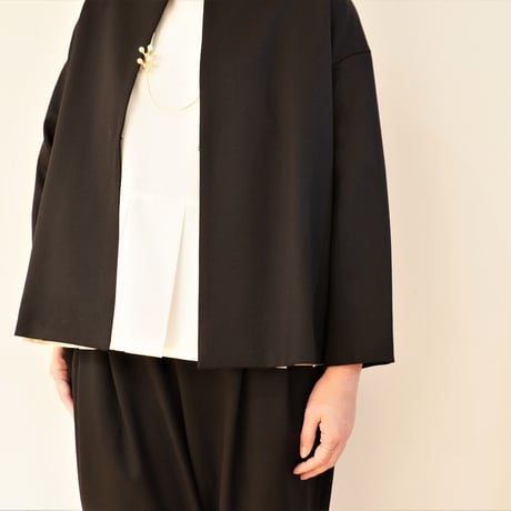 utilité／ウールギャバストレッチ　クルーネックジャケット