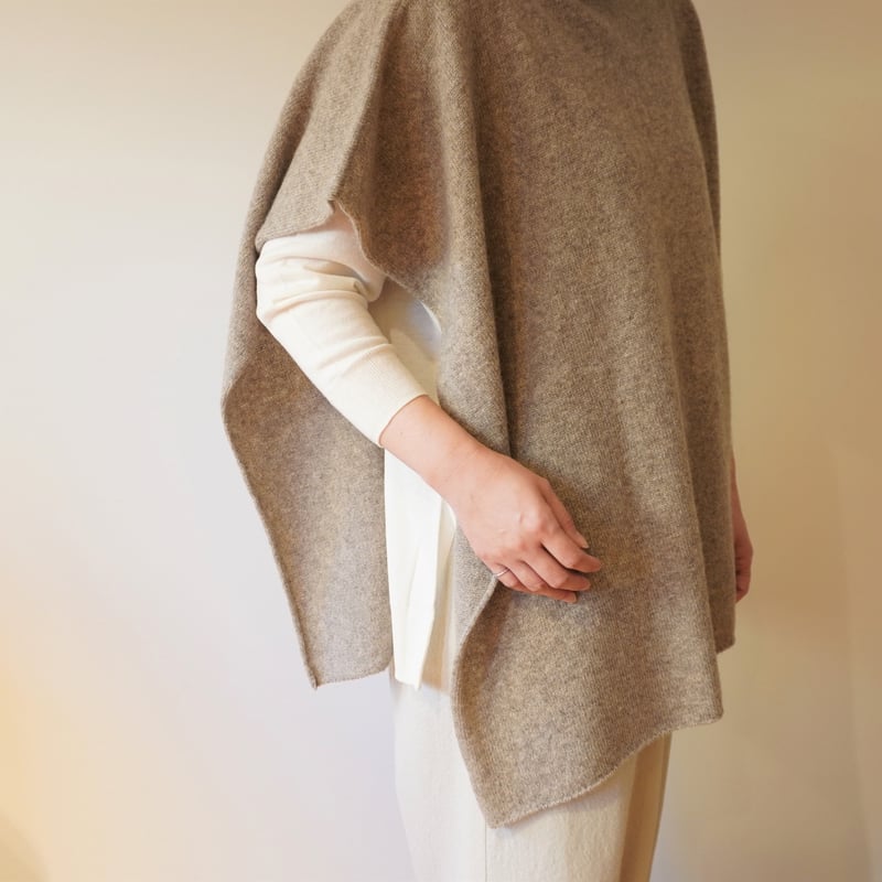 evam eva／ヤクウール ポンチョ | Beignets Online