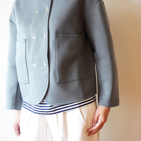 CHEVAL Plus／JERSEYのオフィサーJK