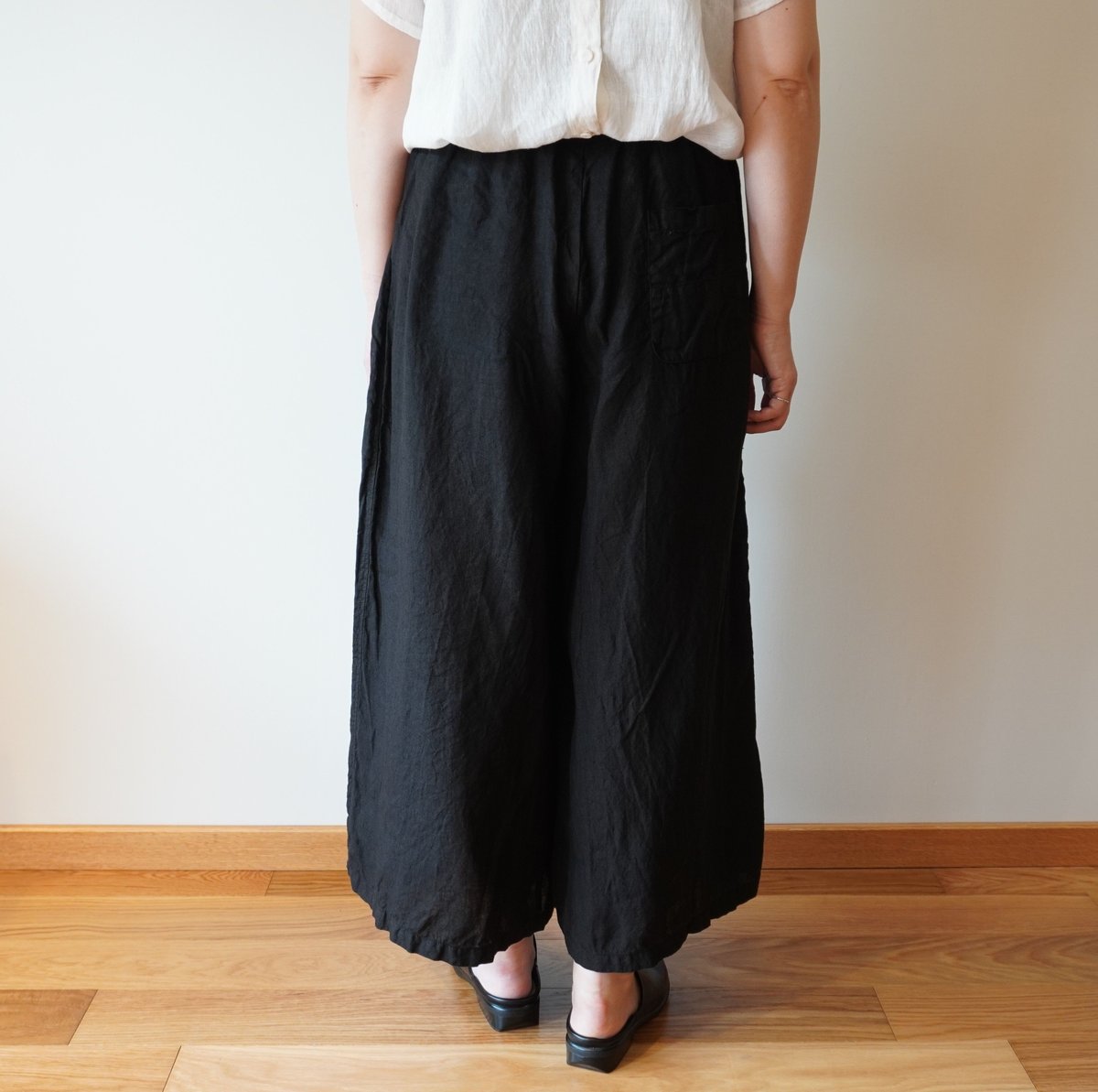 ★美品★ARMEN★LINE N PLAIN ★ラップキュロット★黒★ ☆美品☆ARMEN☆LINE N PLAIN ☆ラップキュロット☆黒☆ - メルカリ