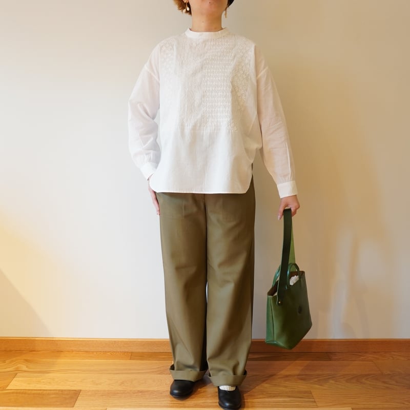 極美品 メゾンドソイル 刺繍 エンブロイダリー 長袖ブラウス バックボタン 赤 fit=scale-down,w=1200