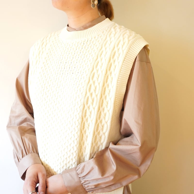 lelill／ハイテクケーブルニットベスト | Beignets Online