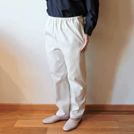 STAMP AND DIARY／スーピマコットン60/2ギャバ　ペグパンツ
