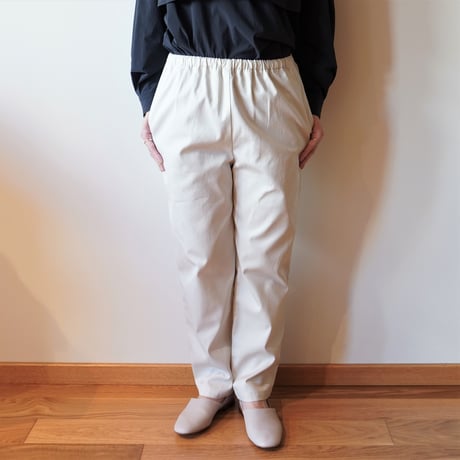 STAMP AND DIARY／スーピマコットン60/2ギャバ　ペグパンツ