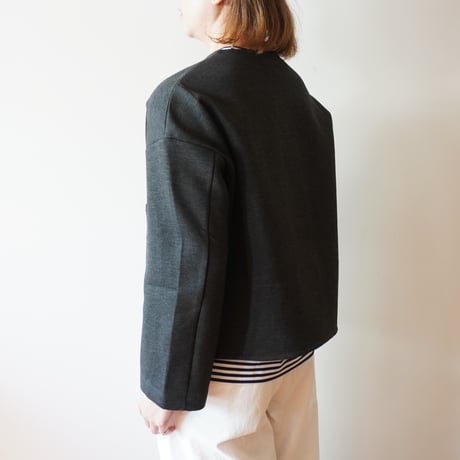 CHEVAL Plus／JERSEYのオフィサーJK