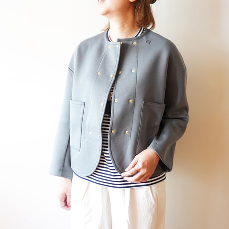 CHEVAL Plus／JERSEYのオフィサーJK