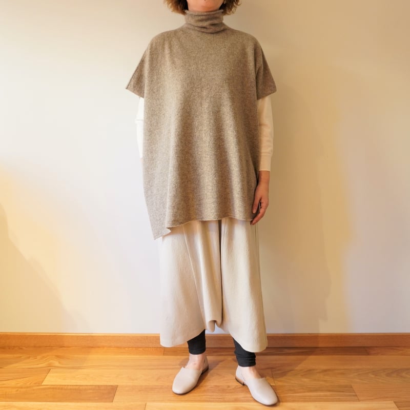 evam eva／ヤクウール ポンチョ | Beignets Online