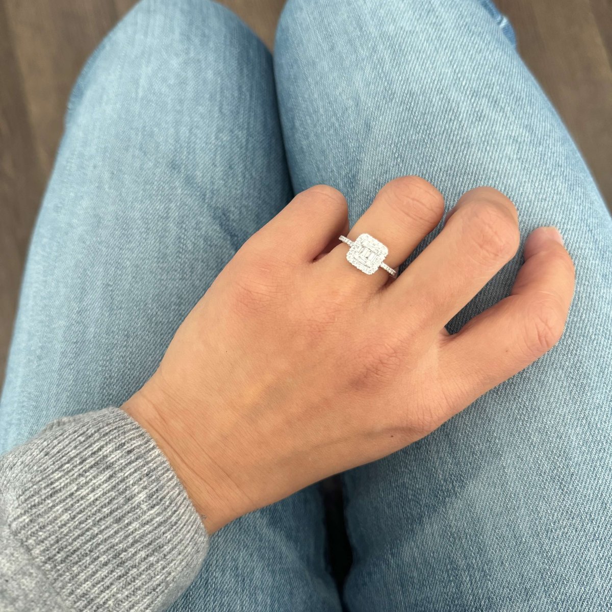 0.6ct スクエアリング | Baguette