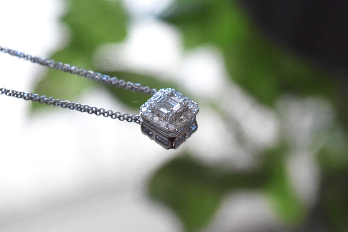スクエアネックレス(0.2/0.5ct) | Baguette