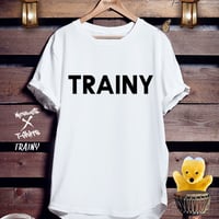 筋トレワークアウトTシャツ「TRAINY」
