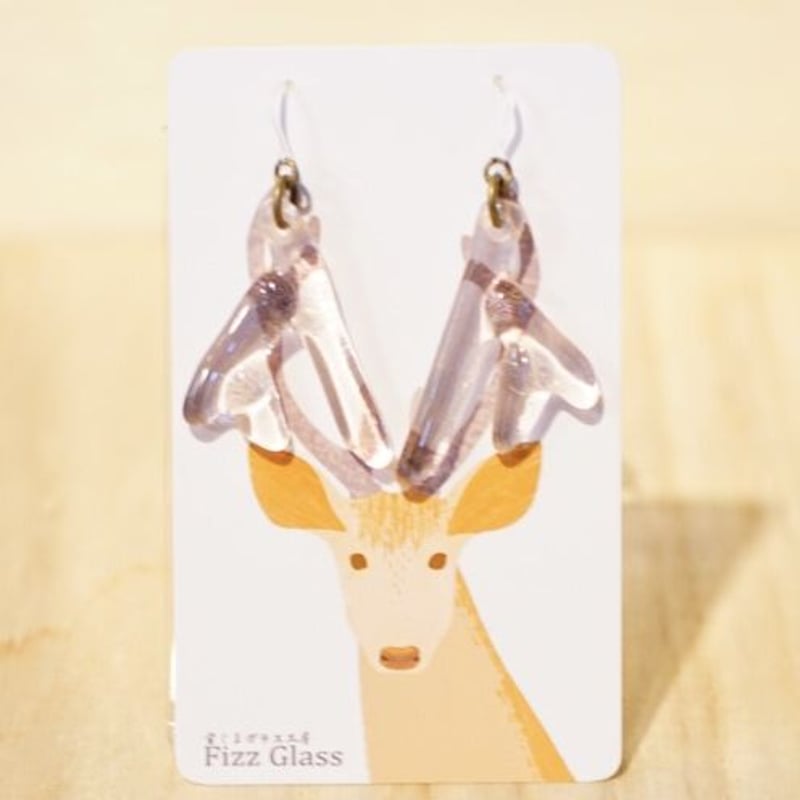 80 ブローチシリーズピンクの子鹿ちゃん✖︎チェコガラス　ピアス・イヤリング チェコビーズ 桜色 お花のゆらゆらイヤリング（ピアス） イヤリング