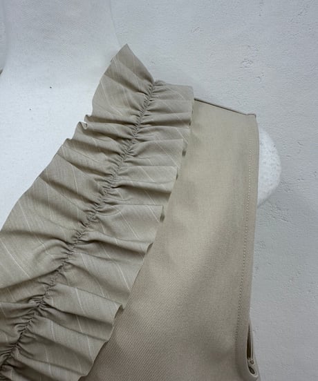 frill tops