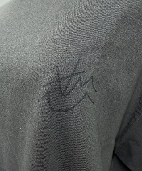 【Amu】 logo Tshirt