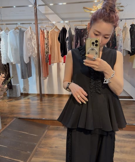 frill tops
