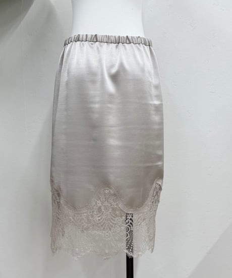 hemlace satin skirt