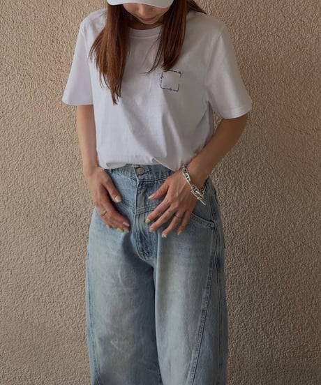 【Amu】square logo Tshirt
