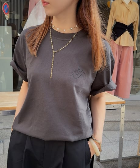 【Amu】 logo Tshirt