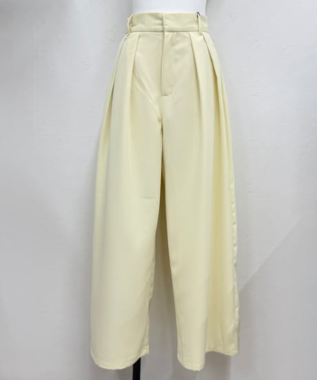 estertwill tuck pants