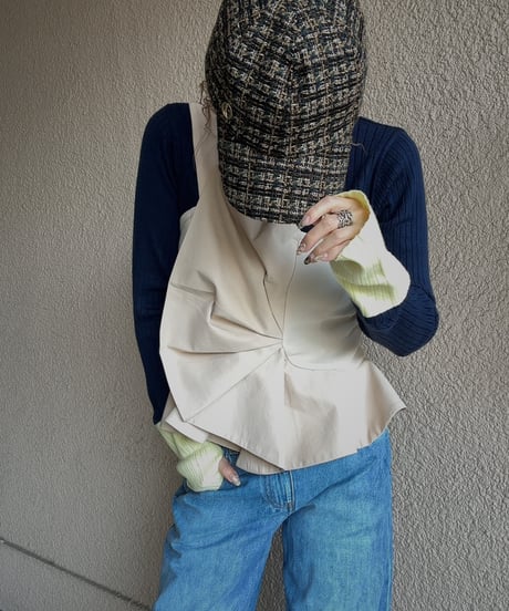 finger hole lib knit