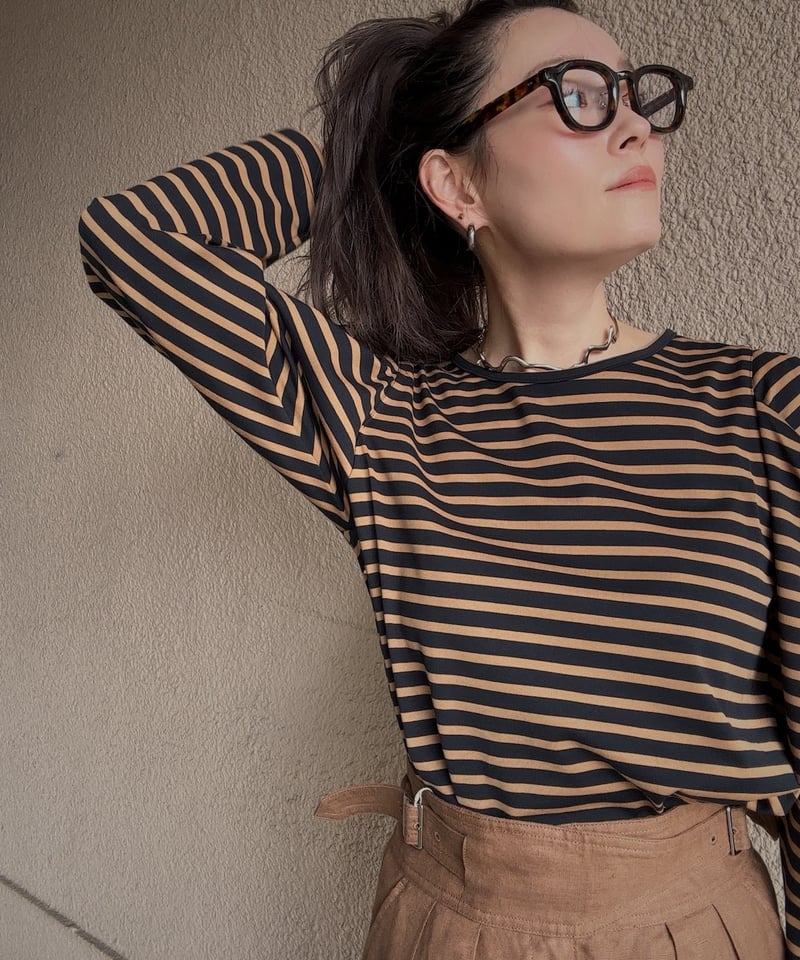 power shoulder borderT | Amu