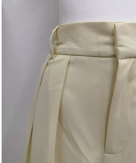 estertwill tuck pants