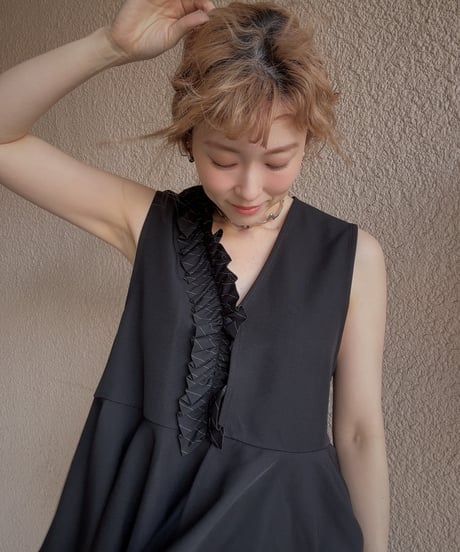 frill tops