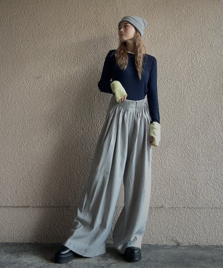 finger hole lib knit