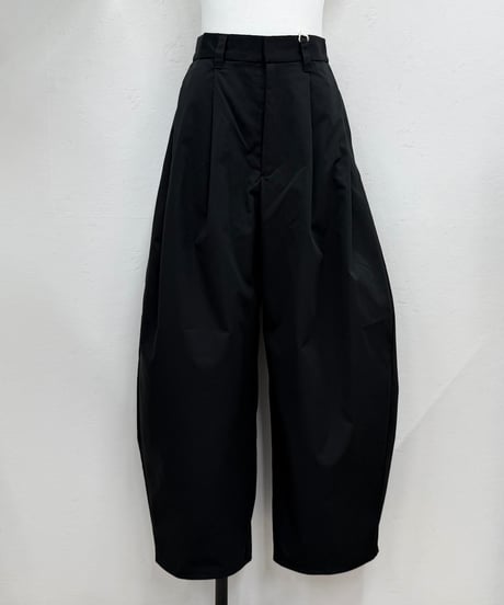 sidetuck  cocoon pants