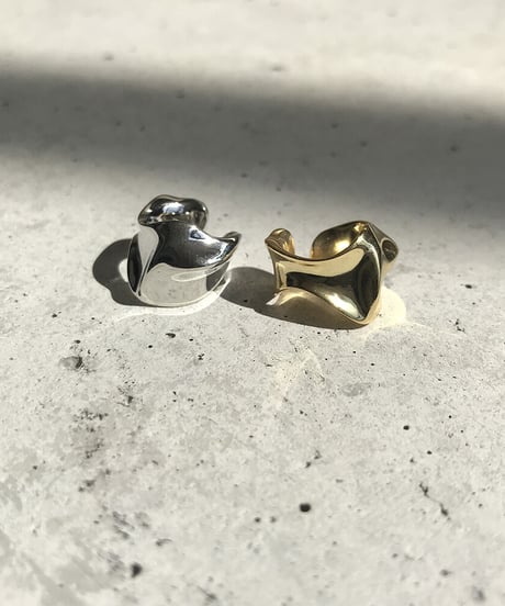 bumpy volume ear cuff