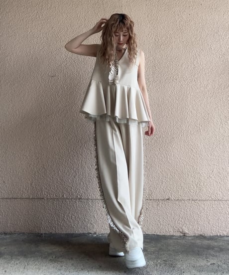 frill tops