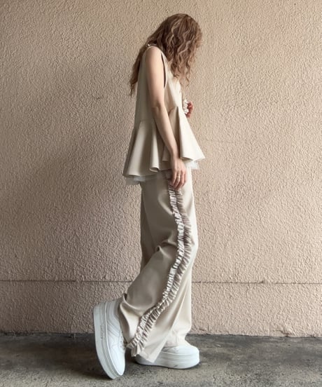 frill tops