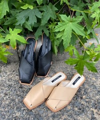 cross flat shoes