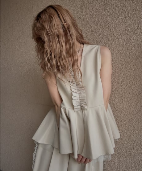 frill tops
