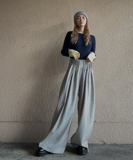 finger hole lib knit