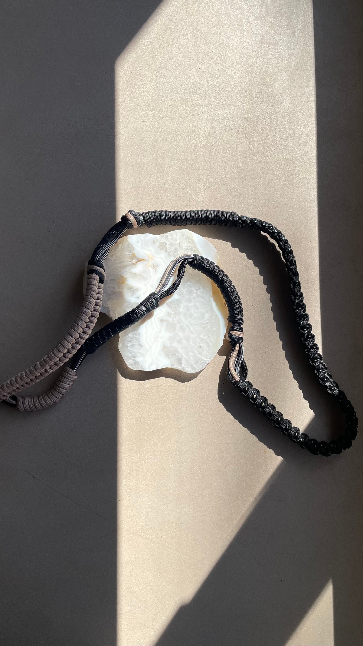 【新品】topologie Macrame Strap ショルダーストラップ topologie Macrame Strap Rave Macrame Wrist Strap（マクラメ リスト