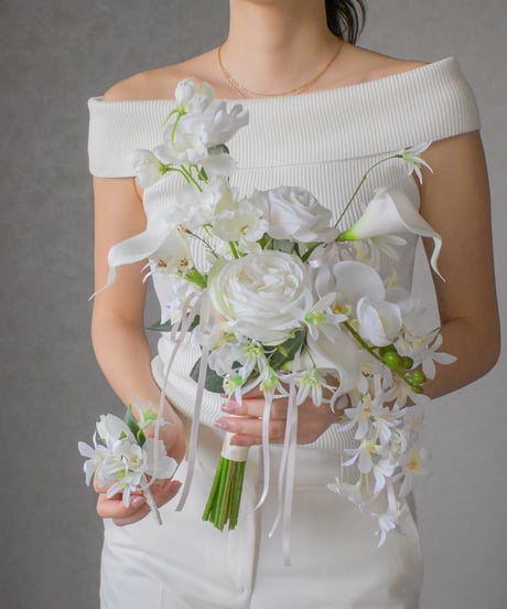 【ブートニア付き】垂れリボンが揺れる韓国スタイル｜白カラー×ローズ×オーキッドの大人ブーケ｜アーティフィシャル